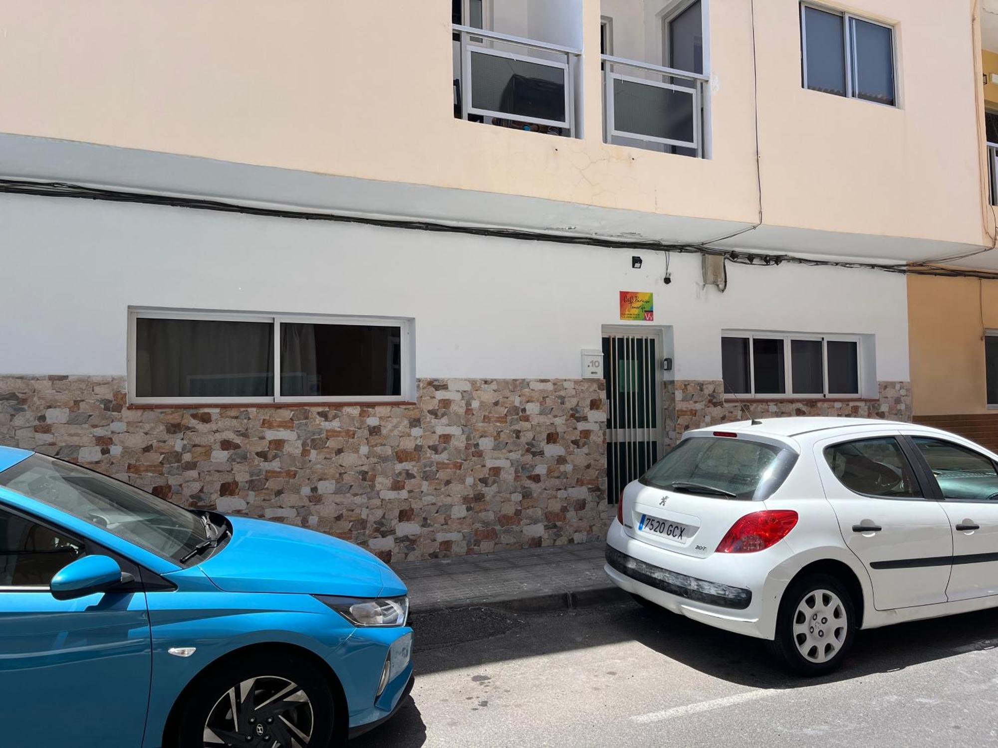 B&B Paraiso Tenerife Super Economy Rooms Airport Лос-Абригос Экстерьер фото
